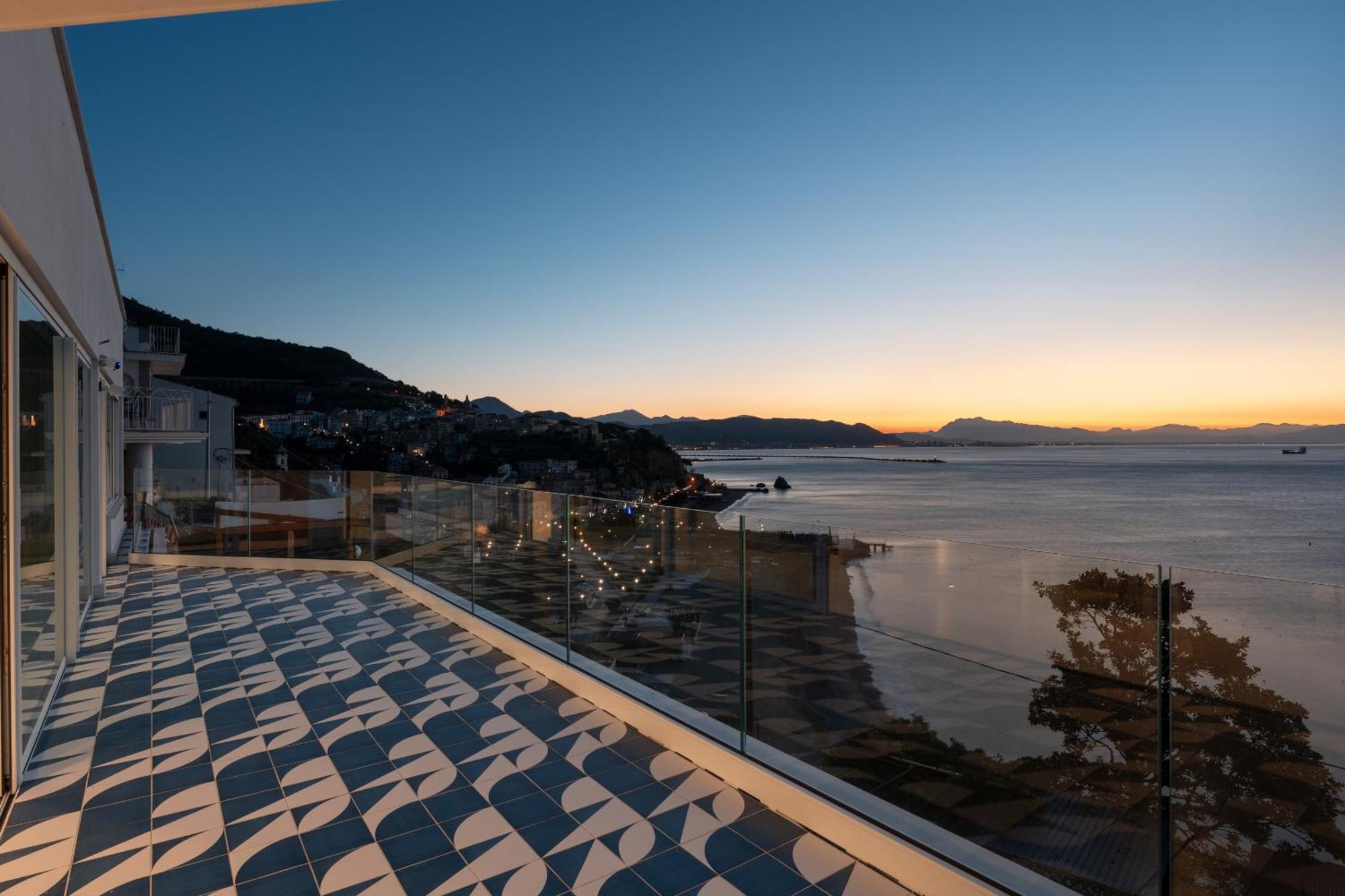 Laguna Blu - Resort Villa Overlooking The Sea On The Amalfi Coast Vietri Dış mekan fotoğraf